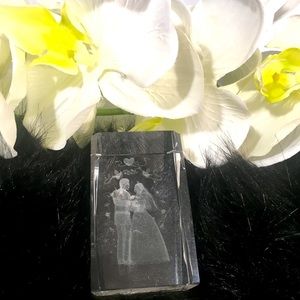 Lovely Wedding Couple Paper Weight